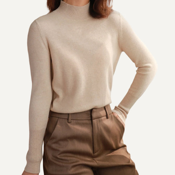 Suéteres elegantes cuello alto para mujeres. Jersey ajustado manga larga.