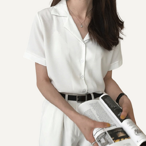 Blusa de manga corta, cuello en V. Camisa para mujer informal.