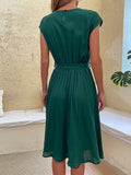 Vestido elegante de cuello redondo para mujer. Vestido manga corta plisado.